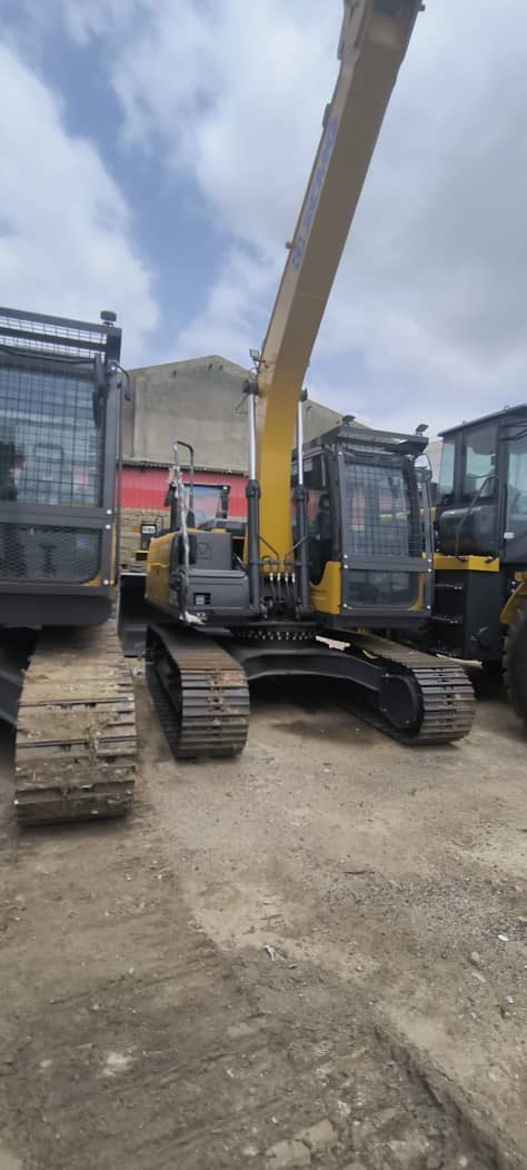 XCMG crawler excavator